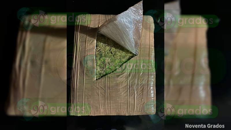 Detienen a dos en posesión de 20 kilos de marihuana en Zitácuaro, Michoacán  