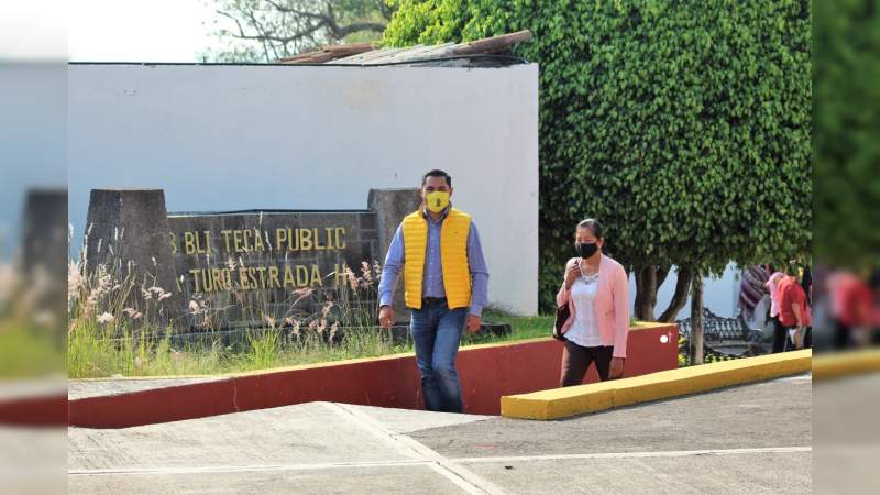 Tenemos una gran biblioteca que debemos aprovechar en favor de niños, jóvenes y adultos: Hugo Chávez 