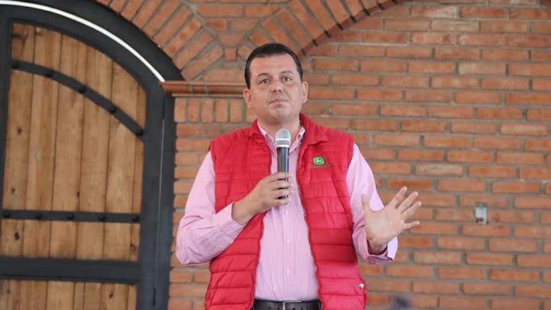 Ahora los candidatos quieren ser vacunados contra Covid-19, así lo propuso Memo Valencia en el INE 