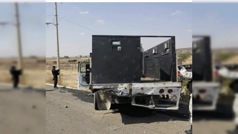 Chocan cárteles de Jalisco y Sinaloa en Teocaltiche: Abandonan un cuerpo, camionetas blindadas y granadas