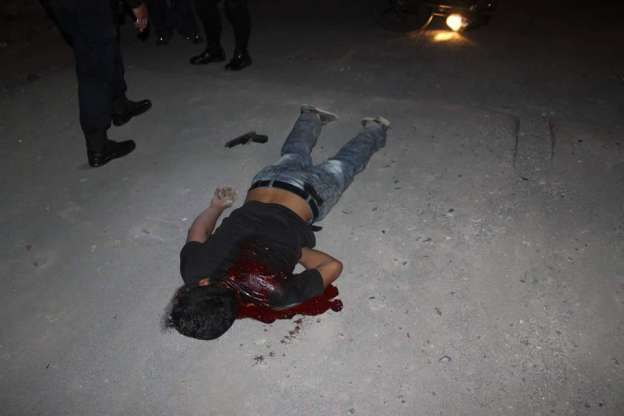 Policías rurales matan a un sicario tras agresión a ex autodefensa, en Apatzingán, Michoacán - Foto 0 