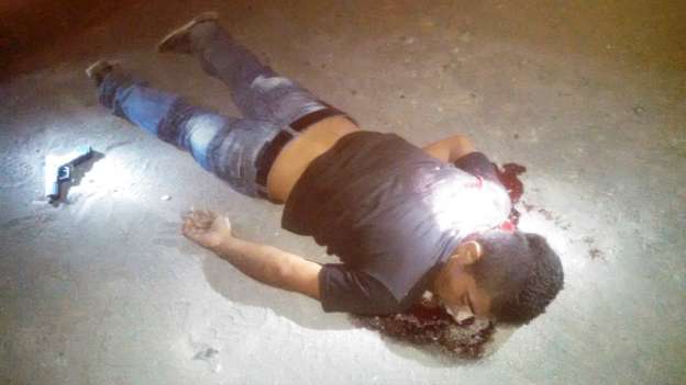 Policías rurales matan a un sicario tras agresión a ex autodefensa, en Apatzingán, Michoacán - Foto 4 