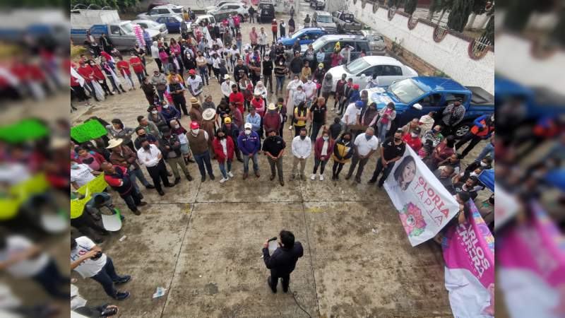 Continúa el recorrido del candidato Toño Ixtláhuac por toda la geografía zitacuarense