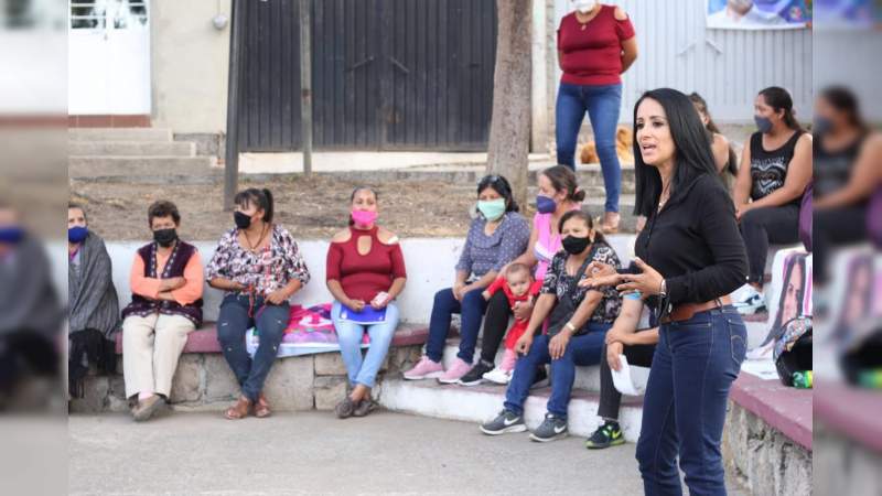 Lucila Martínez propone hacer valer la opinión ciudadana en toma de decisiones