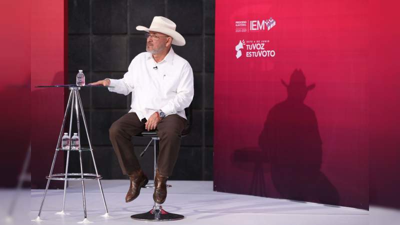 Nos tienen abandonados y todavía quieren seguir gobernando: Hipólito Mora. 