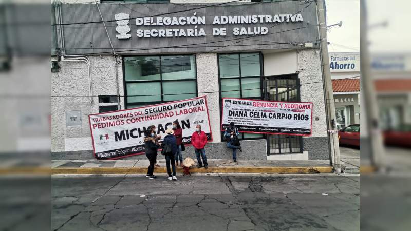 Extrabajadores del Seguro Popular toman las oficinas administrativas de SSM