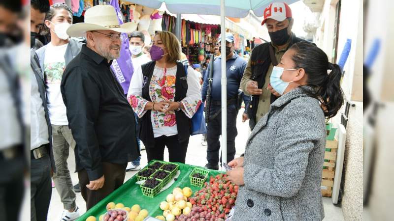 Si queremos seguir careciendo de todo, apoyen a los de siempre: Hipólito Mora