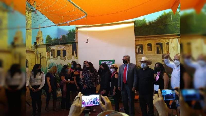 Candidatos al solio de Ocampo discuten mejoras para las mujeres Michoacanas 