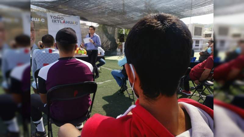 Trabajaremos para que Zitácuaro sea primer lugar en inversión al deporte:  Toño Ixtláhuac