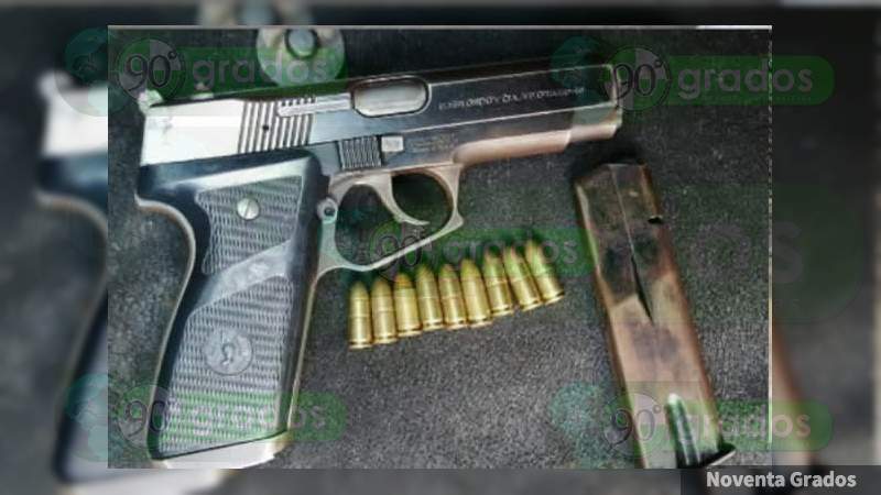 En hechos alternos, aseguran arma, cartuchos y droga en Uruapan, Michoacán