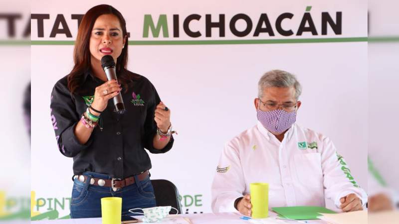 Compromete Marx Aguirre atención a migrantes; tema olvidado en Morelia 