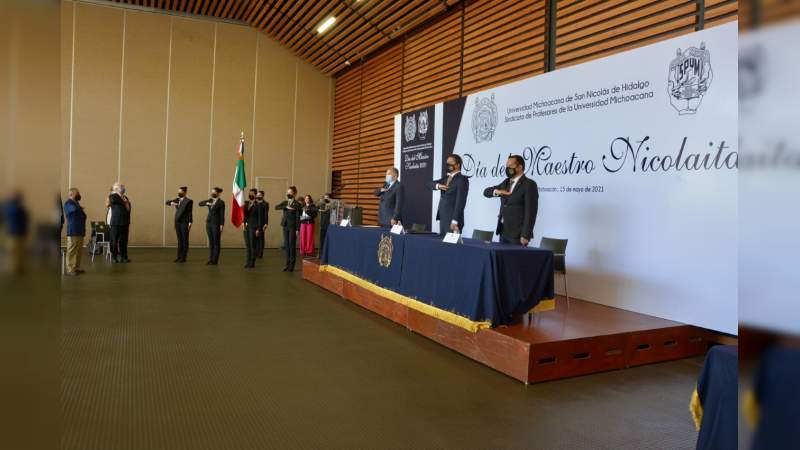 Entrega UMSNH reconocimiento a docentes nicolaitas