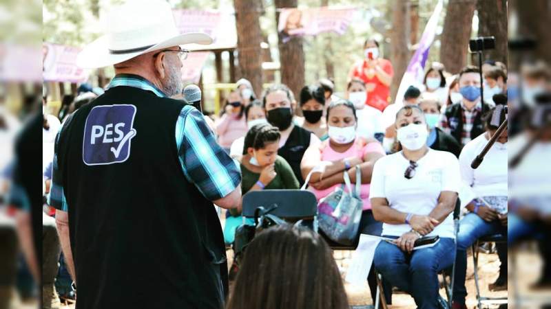 No se bajen el sueldo, no más no se roben el dinero del pueblo: Hipólito Mora
