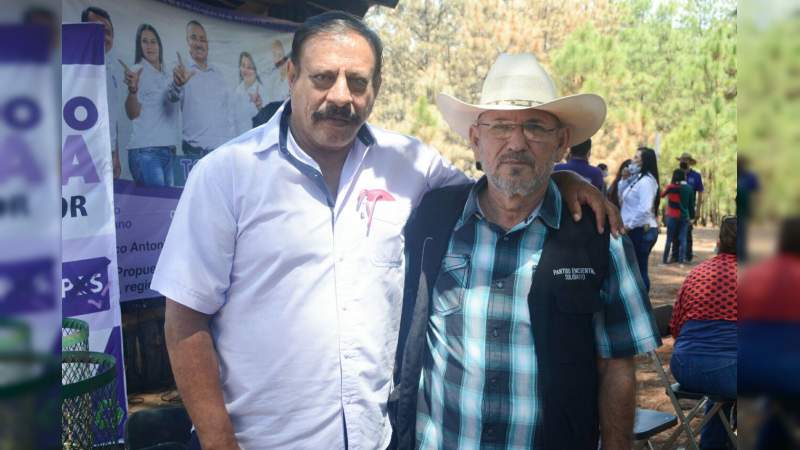 No se bajen el sueldo, no más no se roben el dinero del pueblo: Hipólito Mora