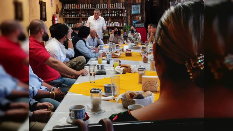 Con propuestas es como se irá construyendo un Zitácuaro con soluciones y en progreso: Toño Ixtláhuac