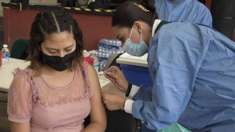 AMLO: "Para octubre podrían estar vacunados todos los mexicanos contra el Covid-19" 