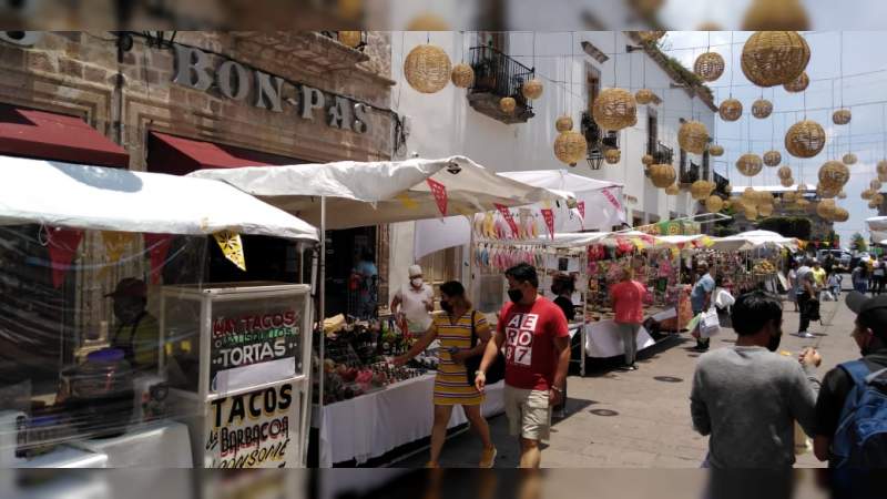 “Prefiero vender poquito a tener mi cartera vacía”: Comerciante ambulante 