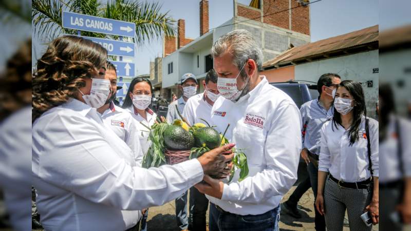 Ramírez Bedolla propone rescate del Pico de Tancítaro y producción sustentable de aguacate 