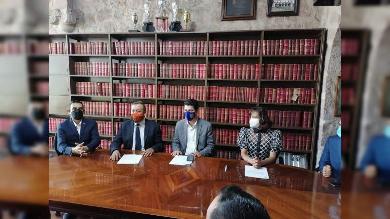 Realiza UMSNH relevos institucionales en Derecho y Letras