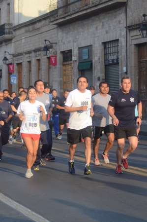 Encabeza Gobernador Segunda Carrera Atlética "Corre con tu policía" - Foto 1 