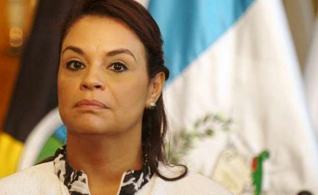 Renuncia vicepresidenta de Guatemala tras escándalo de corrupción 