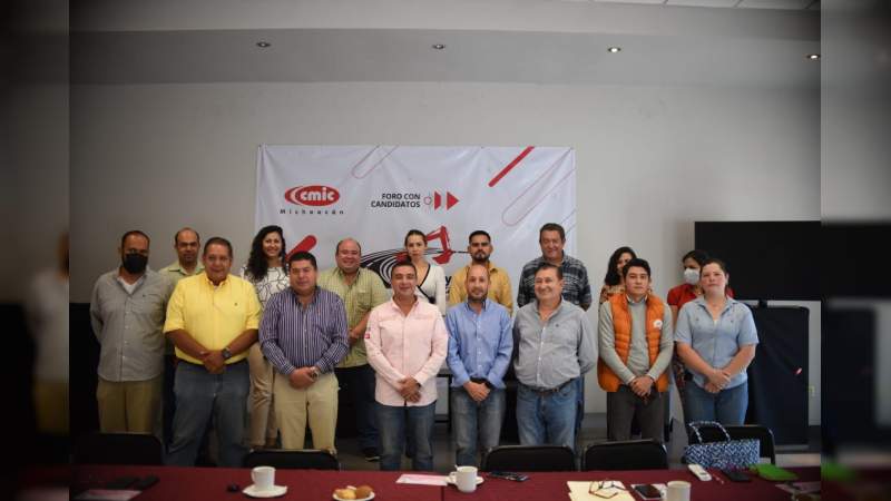 Hombres y mujeres de la construcción se suman a proyecto de Abelardo Pérez para el Congreso del Estado 