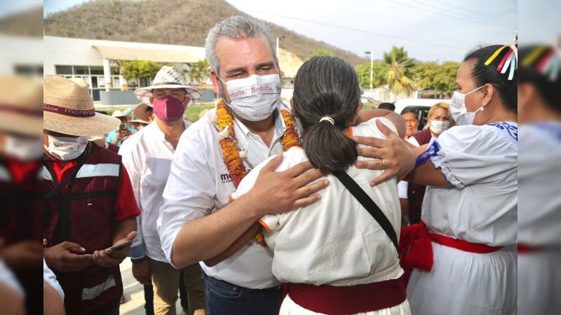 Soplan fuertes vientos de cambio en Michoacán, estamos arriba en las encuestas: Ramírez Bedolla