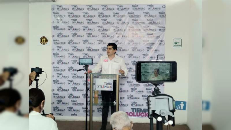 En educación no se gasta, se invierte, pues la acción es la mejor política educativa: Toño Ixtláhuac