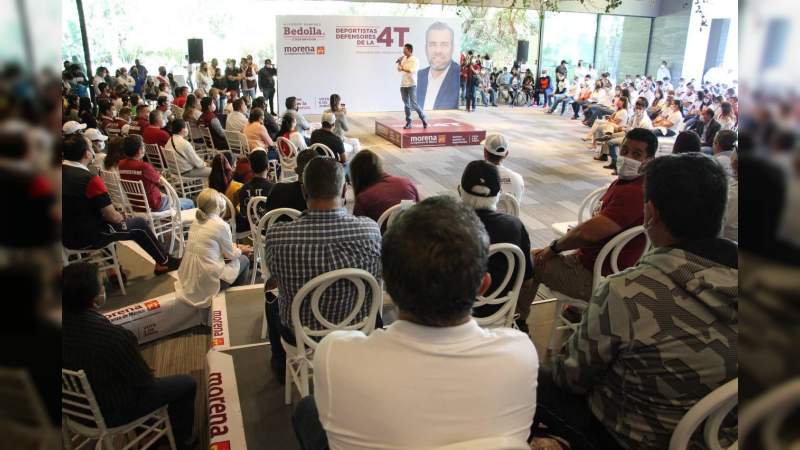 Deportistas en sinergia con Alfredo Ramírez e Iván Pérez Negrón 