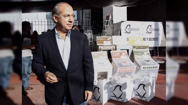 Pide Felipe Calderón una declinación masiva de candidatos para derrotar a Morena 