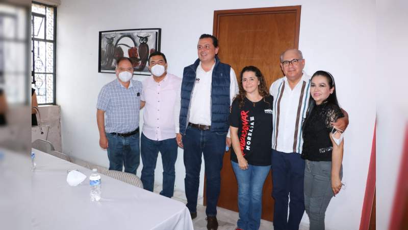 Salvador Galván asegura que respalda la candidatura de Memo Valencia   