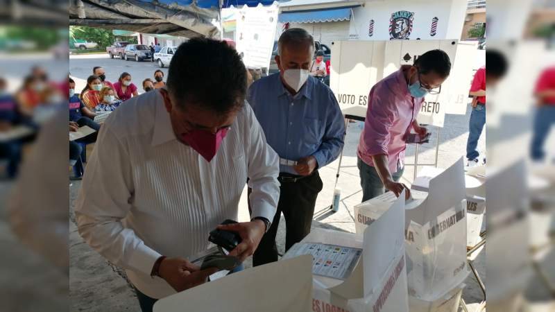 Atraso en la instalación de casillas, principal incidente en Apatzingán  