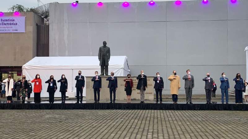 INE arrancó proceso electoral con honores a la bandera 