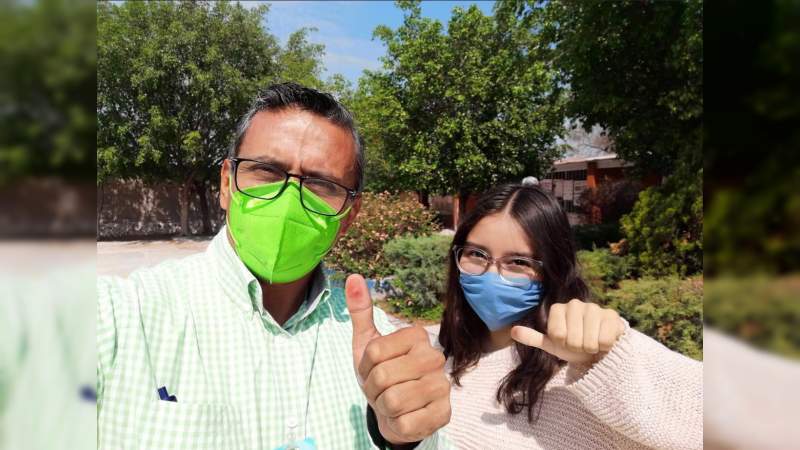 Armando Montiel candidato a Diputado acude a emitir su voto en Celaya, Guanajuato  