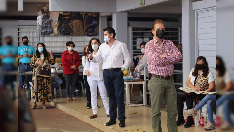 Más allá de una elección, está un compromiso con el pueblo: Toño Ixtláhuac, tras emitir su voto 