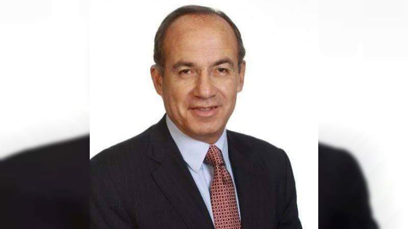 Desmiente Felipe Calderón estar hospitalizado por covid-19