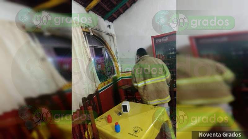 Provocan incendio de restaurante en Zitácuaro 