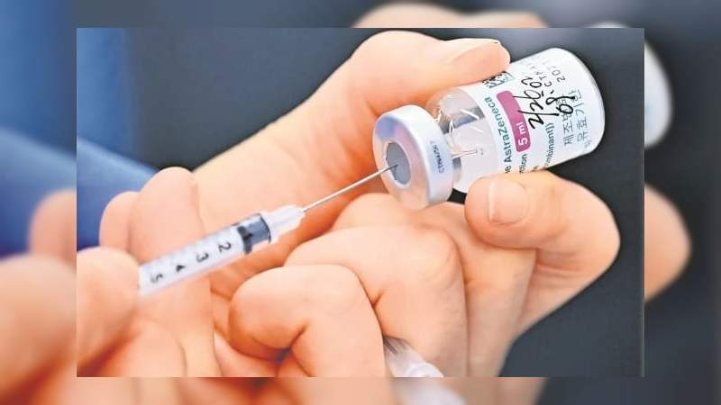 Estudio señala que vacuna anticovid de AstraZeneca provocaría trastorno sanguíneo mortal 
