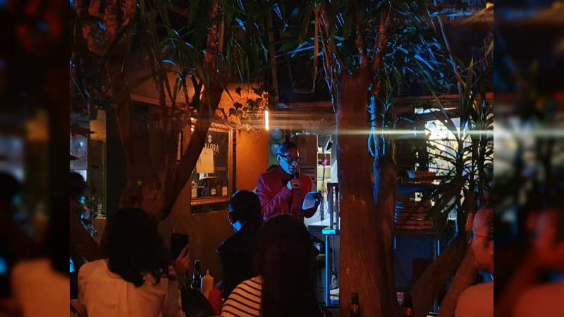 Stand UP para festejar el mes del orgullo gay en Morelia, Michoacán