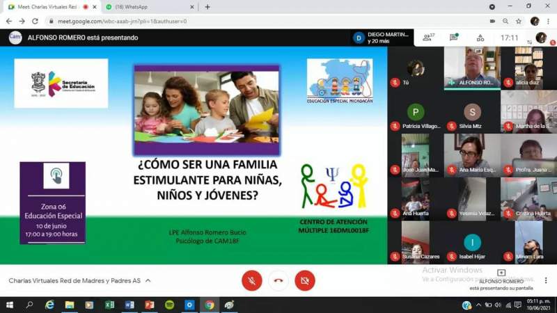 Imparte SEE conferencia para mejorar los valores dentro de la familia 