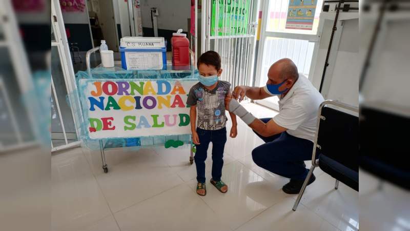 Invitan a padres y madres que acudan a vacunar a sus hijos contra el sarampión, rubeola y parotiditis 