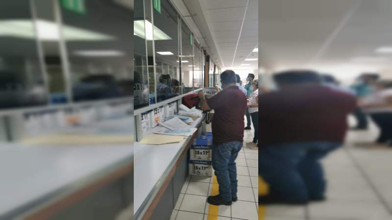 Trabajadores estatales y federales de la educación reciben pago de la primera quincena de junio 