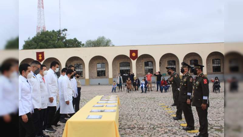 Sedena reconoce a profesionales de la Salud 