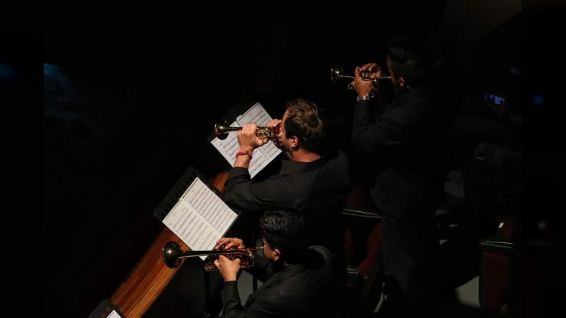 Noche llena de talento, juventud y amor a la cultura, en Pre Festival de Verano con Sinfonietta