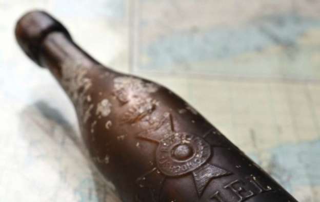 Mensaje en una botella más antiguo del mundo es encontrada en Alemania  