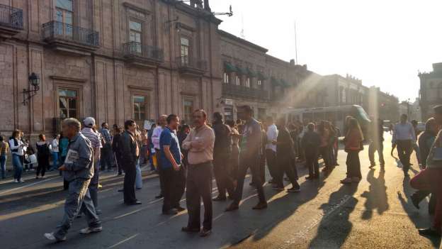 Exigen maestros para la telesecundaria 20 de Noviembre  - Foto 1 