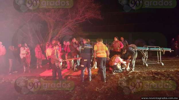 Accidente sobre la Zamora - La Piedad deja 30 lesionados - Foto 1 