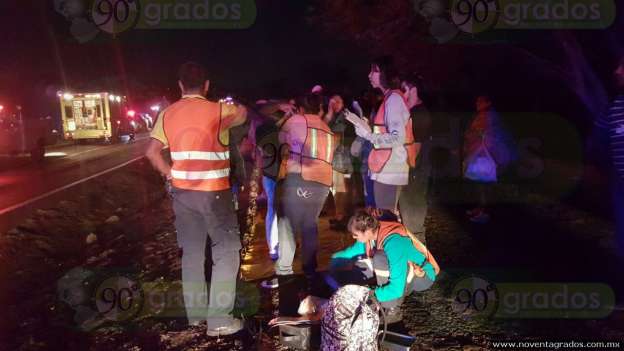 Accidente sobre la Zamora - La Piedad deja 30 lesionados - Foto 3 