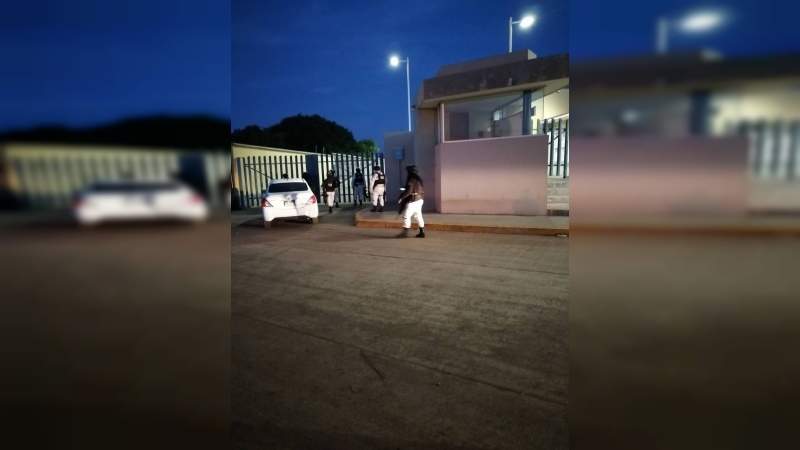 Comando irrumpe en la clínica 76 del IMSS y se llevan cerca de 4mdp en medicamento 