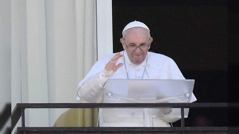 Reaparece el Papa Francisco desde el hospital donde fue intervenido en días pasados 